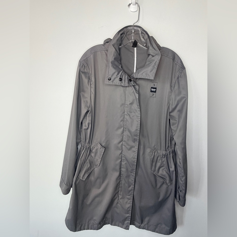 Blauer USA Grey/Silver Windbreaker Jacket | Lightweight | Excellent Condition - Picture 9 of 17